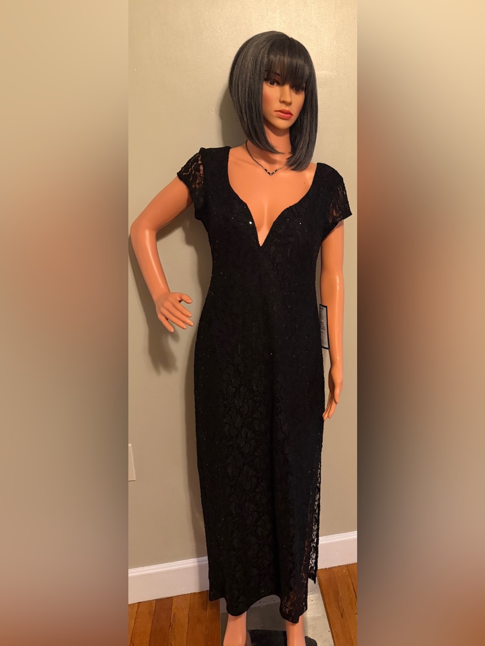 connected apparel Black Lace Sequin Long-Sleeve Evening Gown - Picture 13 of 14